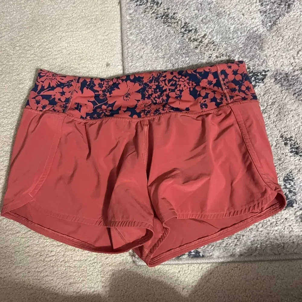 Lululemon‎ Run Times Short II Sz 6 - Picture 13 of 13